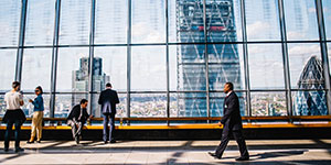 坚持“抓落实、求实事、认真任”的九字目的，起劲践行“安老、扶幼、助学、济困”宗旨，勇担企业社会责任。