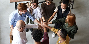 社会为拉斯维加斯游戏3499作育机缘，拉斯维加斯游戏3499为社会创立价值；以市场营销为龙头，为市场提供一流产品，在市场竞争中立异生长；以优异的业绩感恩社会，以知足的回报关爱员工；做有责任的企业，其时代的骄子；优异团队，共筑梦..