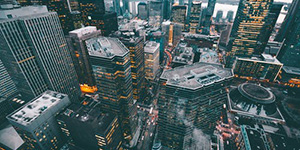 住宅、工业、商业地产开发，修建工程、工业制造、矿业开采、生物制药、能源开发、资源运营、金融效劳、经贸商贸、餐饮娱乐等为一体的多元化大型股份制企业...